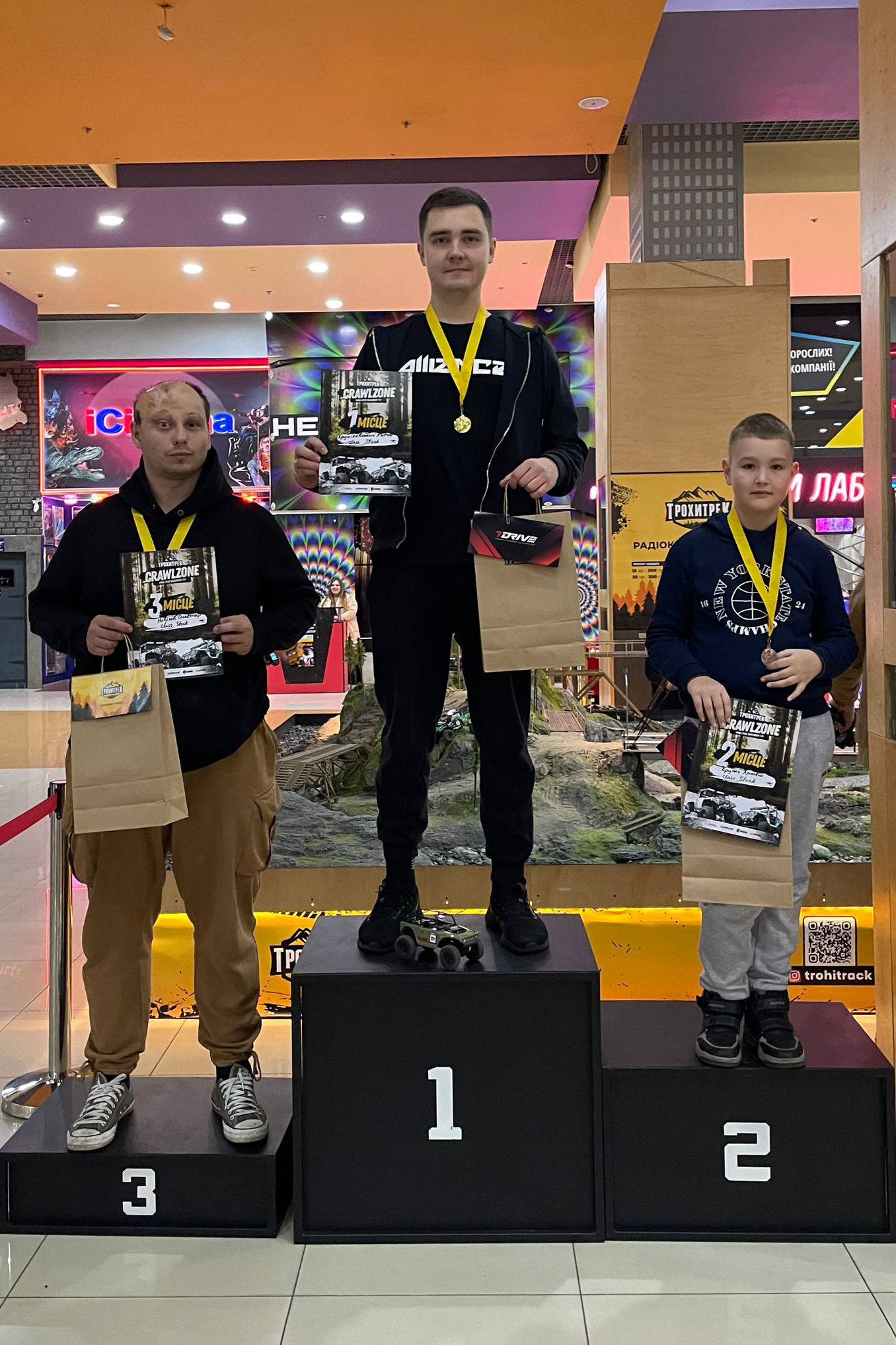 photo_2025-12-08_02-40-39